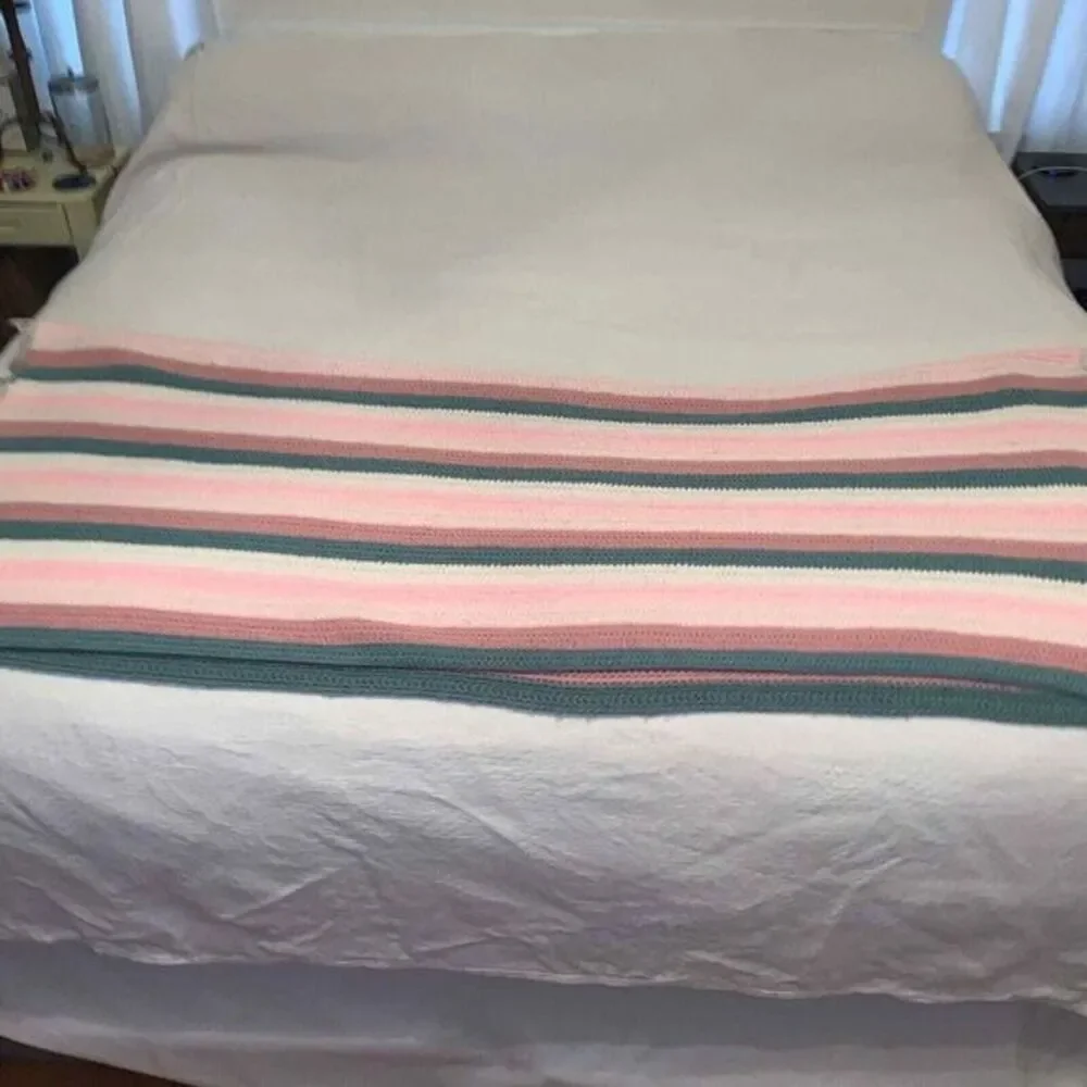 VTG Handmade Knit/Crochet Afgan Throw Blanket Pinks/white/green WFringe 58x60x68